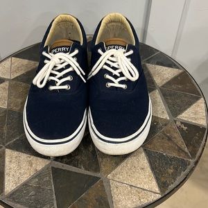 Men’s size 11 Sperry top sliders